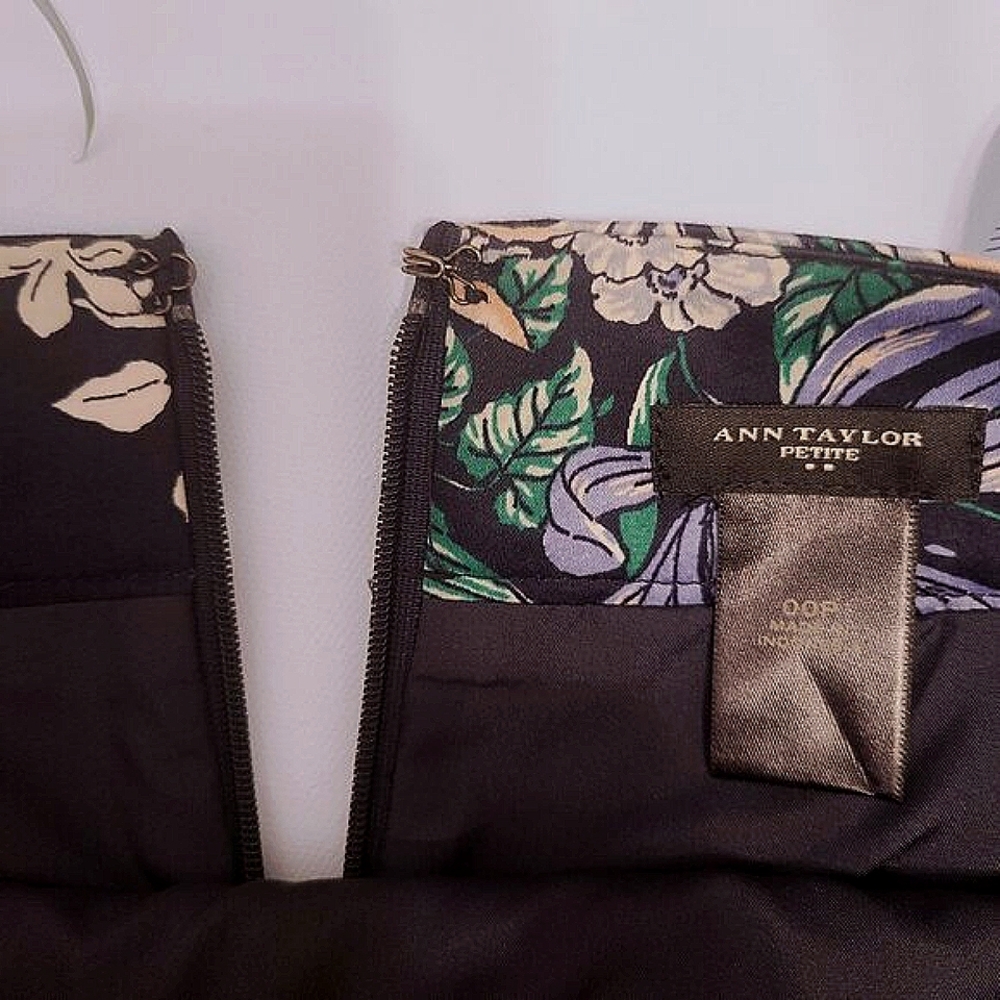 Ann Taylor Petite 00P Floral Mini Skirt Navy Multicolor Botanical Print - Picture 4 of 9